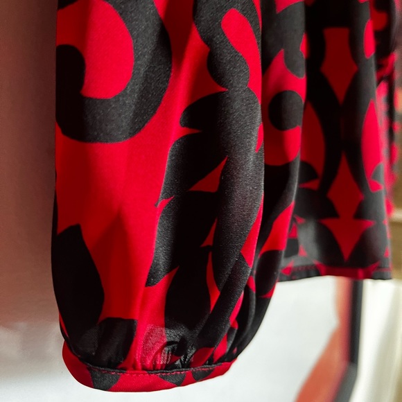 Worthington petite black red ruffles long sleeve blouse - Picture 3 of 8